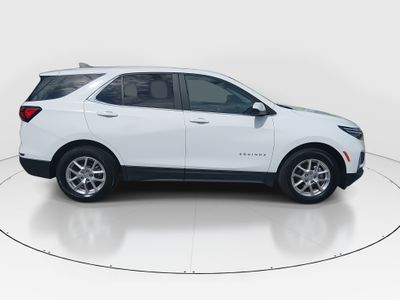 2024 Chevrolet Equinox — photo 8 view