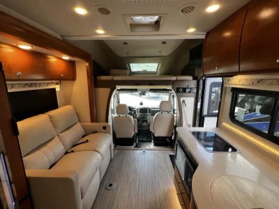 2018 Tiffin WAYFARER - Photo 3
