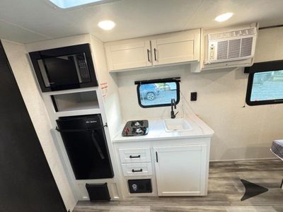 2026 Jayco Jay Flight SLX — photo 21 view