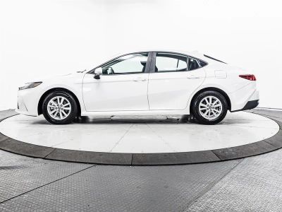 2025 Toyota Camry — photo 7 view