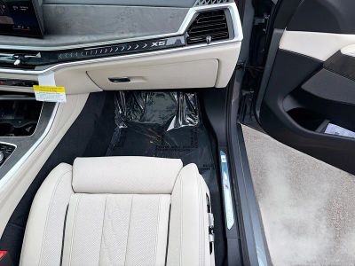 2026 BMW X5 — photo 18 view