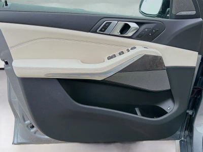 2026 BMW X5 — photo 22 view