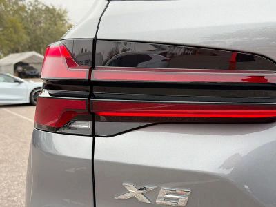 2026 BMW X5 — photo 10 view