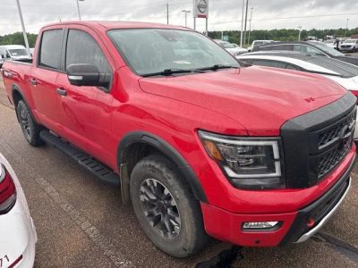 2023 Nissan Titan - Photo 2