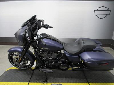2025 Harley-Davidson FLHX - Street Glide - Photo 12