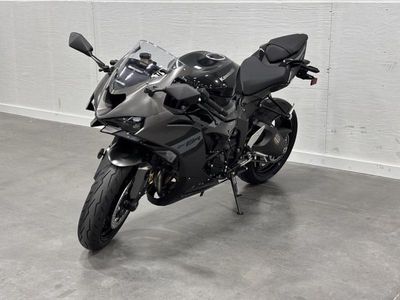 2026 Kawasaki Ninja ZX-6R - Photo 4