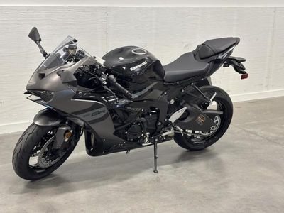 2026 Kawasaki Ninja ZX-6R - Photo 5