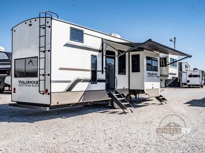2024 Forest River RV Wildwood Heritage Glen - Photo 9