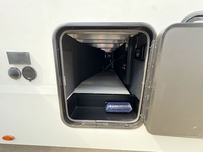 2026 Grand Design Momentum G-Class — photo 11 view
