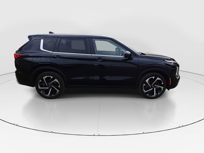 2024 Mitsubishi Outlander - Photo 8