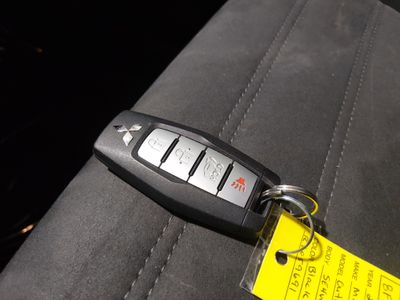 2024 Mitsubishi Outlander - Photo 15