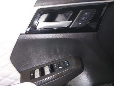 2024 Mitsubishi Outlander Plug-In Hybrid — photo 21 view