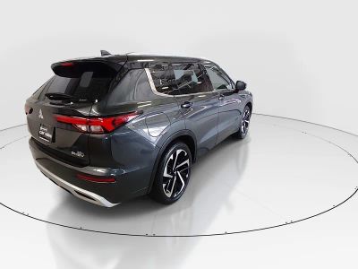2024 Mitsubishi Outlander Plug-In Hybrid — photo 7 view