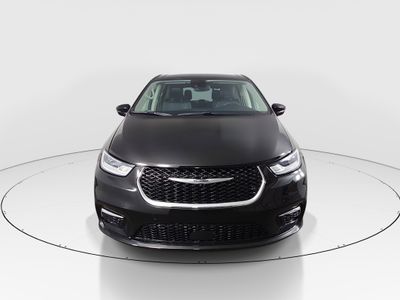 2024 Chrysler Pacifica — side profile view