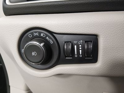 2024 Chrysler Pacifica — photo 13 view