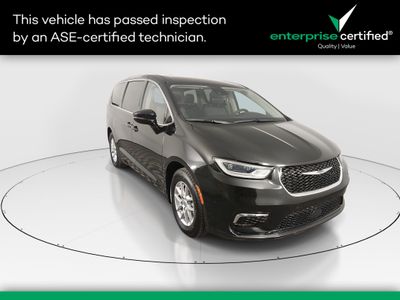 2024 Chrysler Pacifica Touring L FWD — front three-quarter view