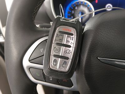2024 Chrysler Pacifica — photo 15 view