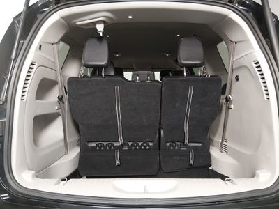 2024 Chrysler Pacifica — photo 11 view