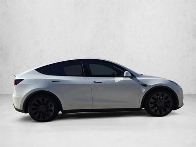 2021 Tesla Model Y - Photo 2