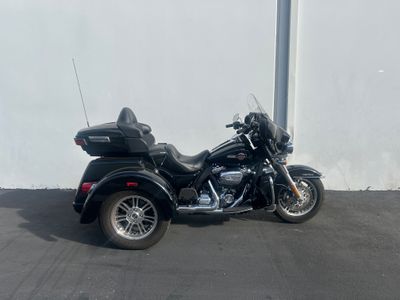 2022 Harley-Davidson Tri Glide Ultra - Photo 1