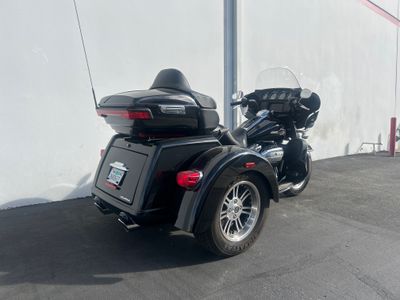 2022 Harley-Davidson Tri Glide Ultra - Photo 3