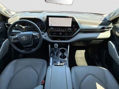 2024 Toyota Highlander — photo 16 view
