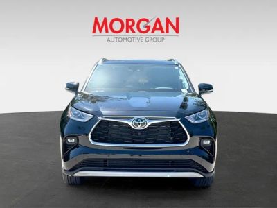 2024 Toyota Highlander — photo 8 view