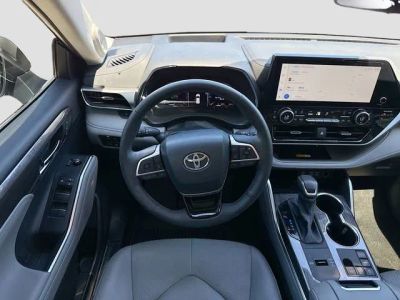 2024 Toyota Highlander — photo 17 view