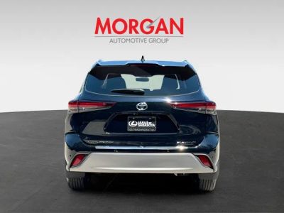 2024 Toyota Highlander — interior view