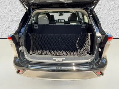 2024 Toyota Highlander — photo 12 view