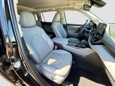 2024 Toyota Highlander — photo 15 view