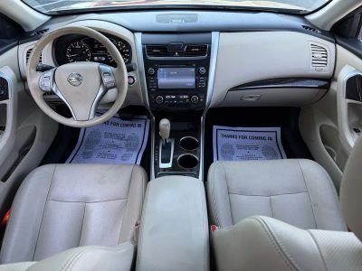 2015 Nissan Altima — photo 14 view
