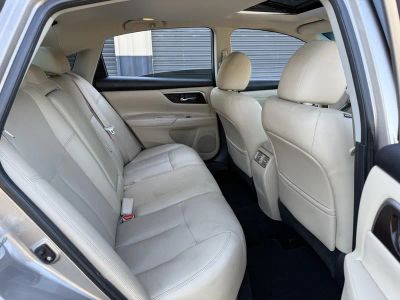 2015 Nissan Altima — photo 17 view