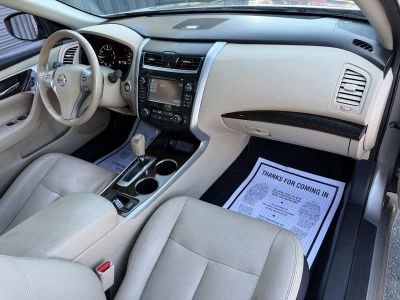 2015 Nissan Altima — photo 15 view