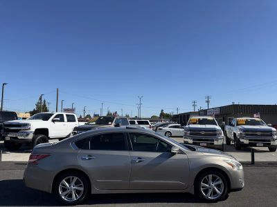 2015 Nissan Altima — side profile view