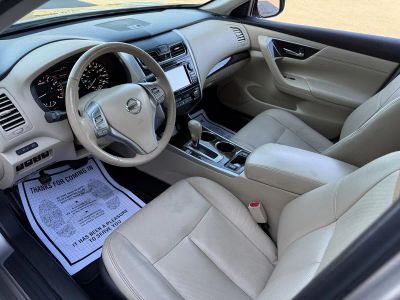 2015 Nissan Altima — photo 11 view