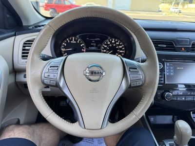2015 Nissan Altima — photo 18 view