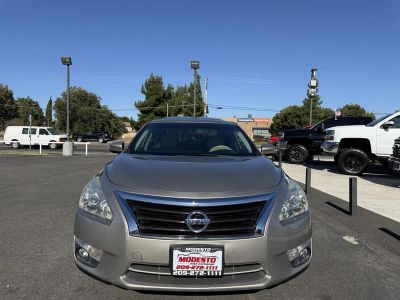 2015 Nissan Altima — photo 8 view