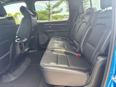 2026 RAM 1500 — photo 32 view