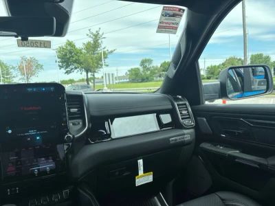 2026 RAM 1500 — photo 42 view