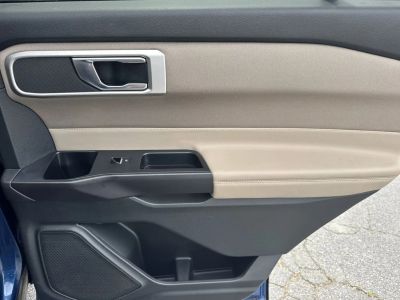 2020 Ford Explorer — photo 16 view