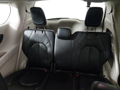 2023 Chrysler Pacifica - Photo 17