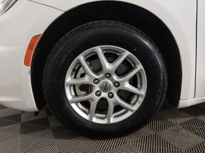 2023 Chrysler Pacifica - Photo 10