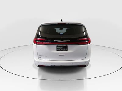 2023 Chrysler Pacifica - Photo 6