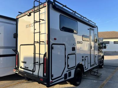 2026 Winnebago EKKO - Photo 31