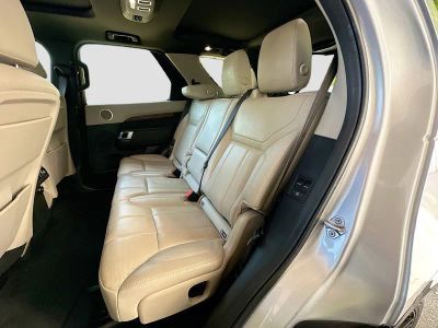 2019 Land Rover Discovery — photo 26 view