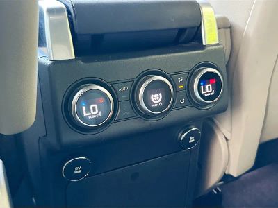 2019 Land Rover Discovery — photo 27 view