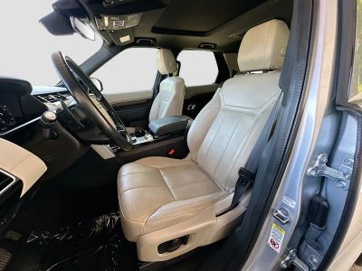 2019 Land Rover Discovery — photo 22 view