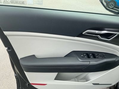 2026 Kia Sportage — photo 16 view