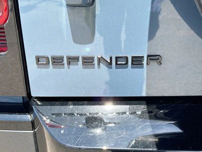 2024 Land Rover Defender — photo 11 view